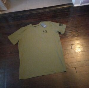 BRAND NEW WITH TAGS UNDER ARMOUR FREEDOM Mens TSHIRT 2XL NWT Color Green...